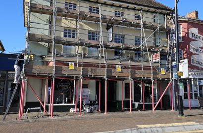 Scaffolding Setup for Tickford Arcade Exterior Painting